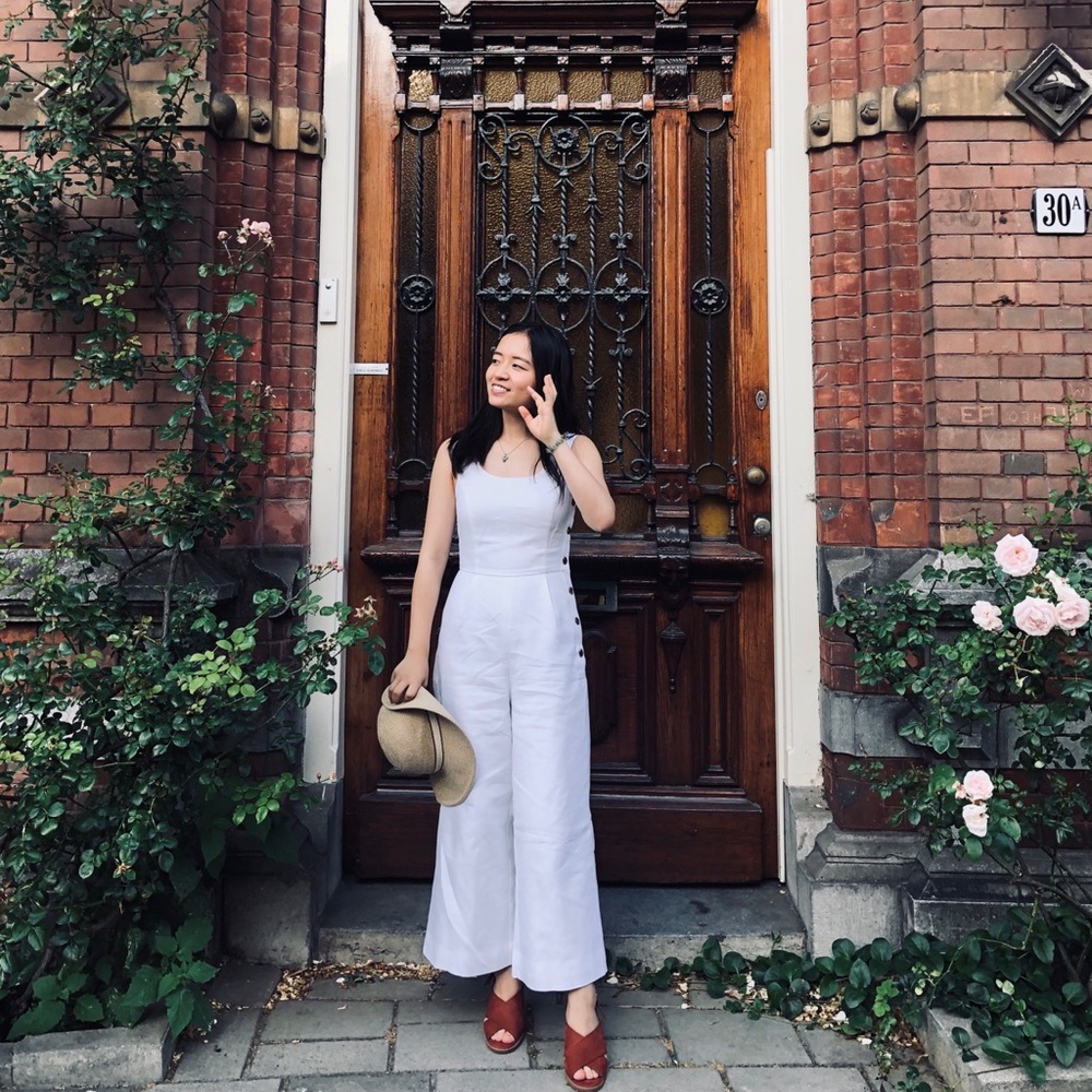 Meet your Posher, Iris